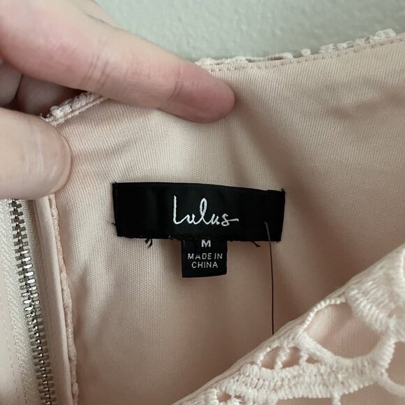 Lulus Women M Briarwood Blush Pink Lace Ruffled Bodycon Midi Dress NWT - Picture 9 of 14